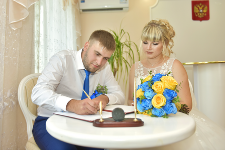 18 августа 2018 - молодые супругм Андрей и Юлия Гулак.png 18 августа 2018 - молодые супругм Андрей и Юлия Гулак.png